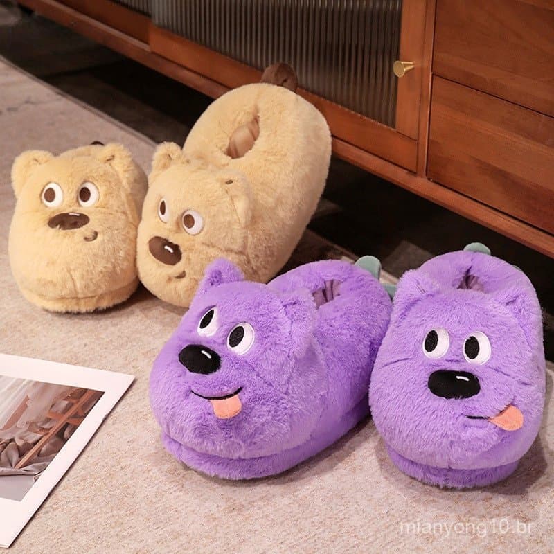 Cachorro Fofo Com Chinelos De Algodão De Pelúcia , Emparelhado Sapatos De Casal Silenciosos E Quentes .