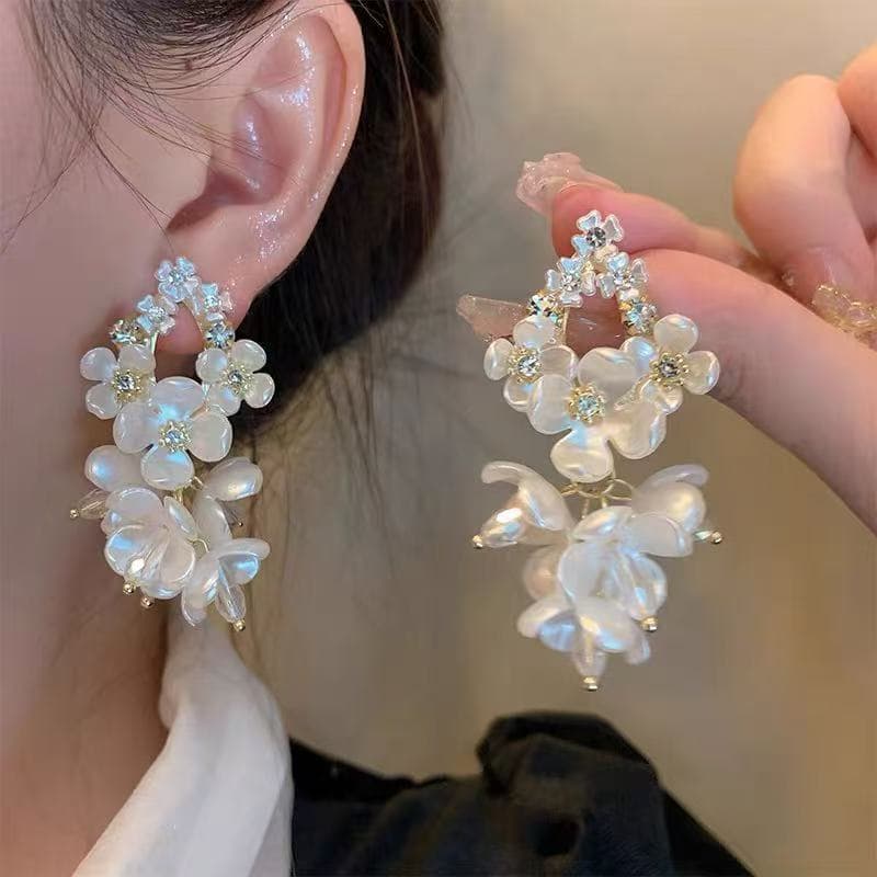 Brincos de borla de flor branca francesa luz luxo elegante doce brincos de flores de alta qualidade