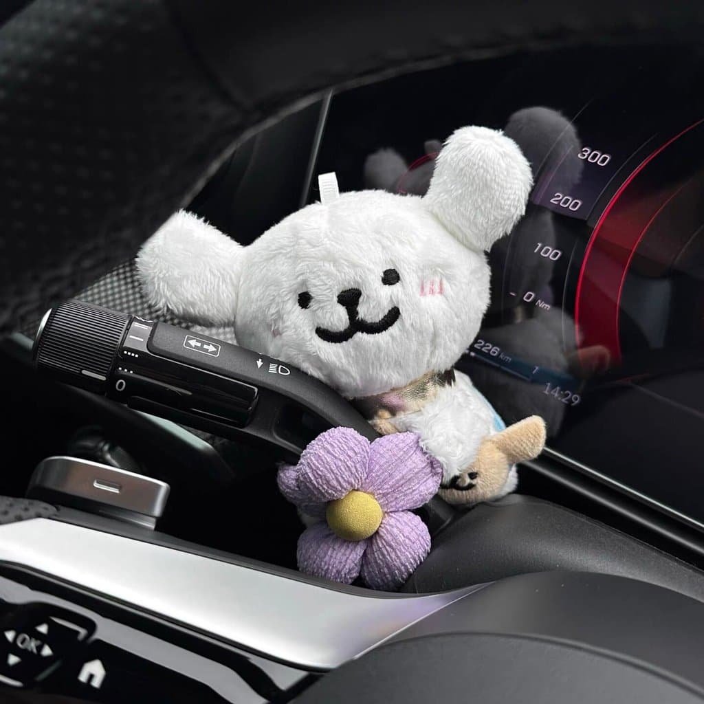 Acessório decorativo para volante de carro e limpador de para-brisa em forma de cachorro de pelúcia fofo.