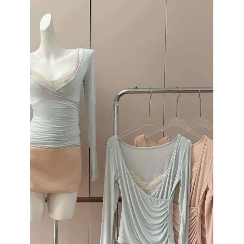 2025 novo estilo puro desejo Real de duas peças renda interna camisola feminina quente menina cruz com decote em V manga