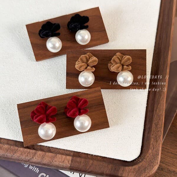 | kit brinco aço inoxidável | 【cartelas de brincos feminino】 ❀Vermelho retro reunindo flor pérola brincos feminino tempe