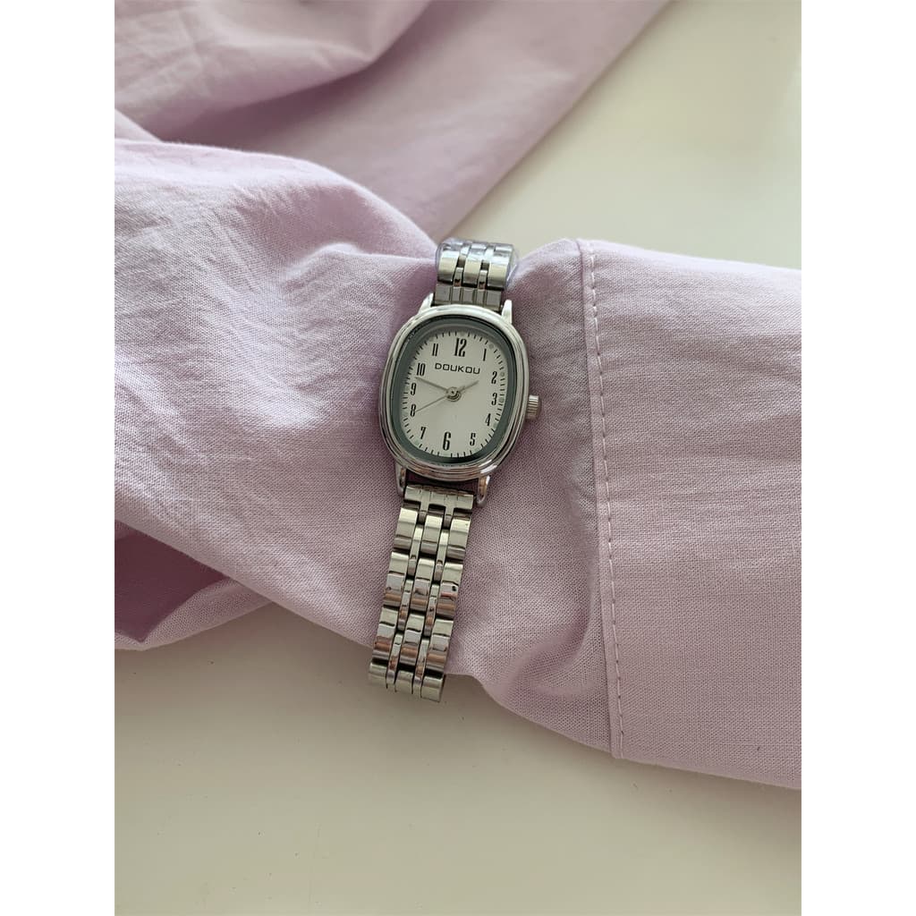 relogio feminino luxo relogio feminino pequeno Estilo legal Oval pequeno mostrador relógio feminino coreano simples luz