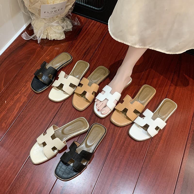 Estilo de fadas chinelos femininos verão exterior Wear 2025 verão novo estilo versão coreana Flip-Flops plana All-Match