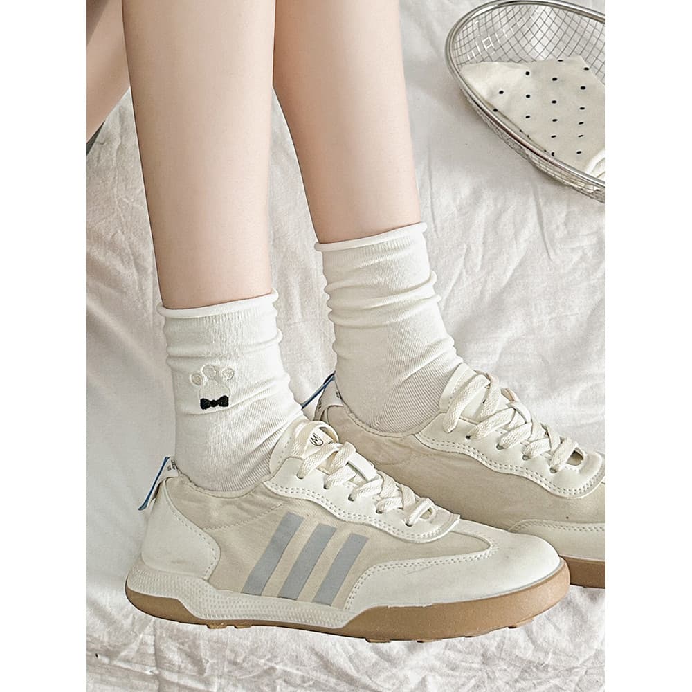 Branco simples bordado filhote de cachorro meias femininas ins na moda estilo Preppy bonito meados de tubo meias puro al