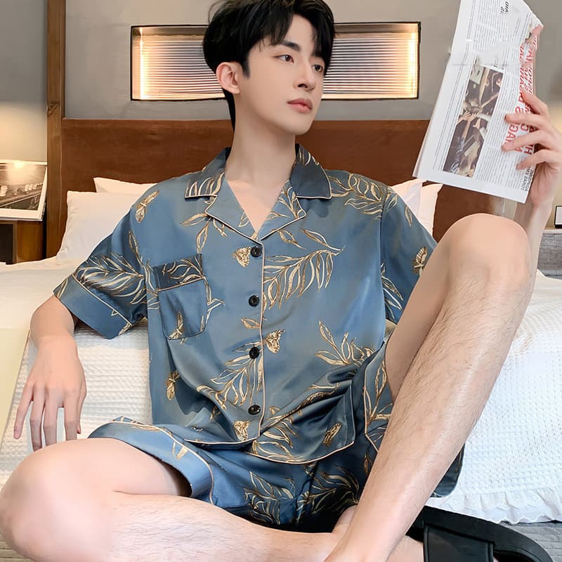 Cardigan de seda gelo fino Shorts de manga curta pijamas masculinos mais gordura mais gordura mm jovens meninos casa