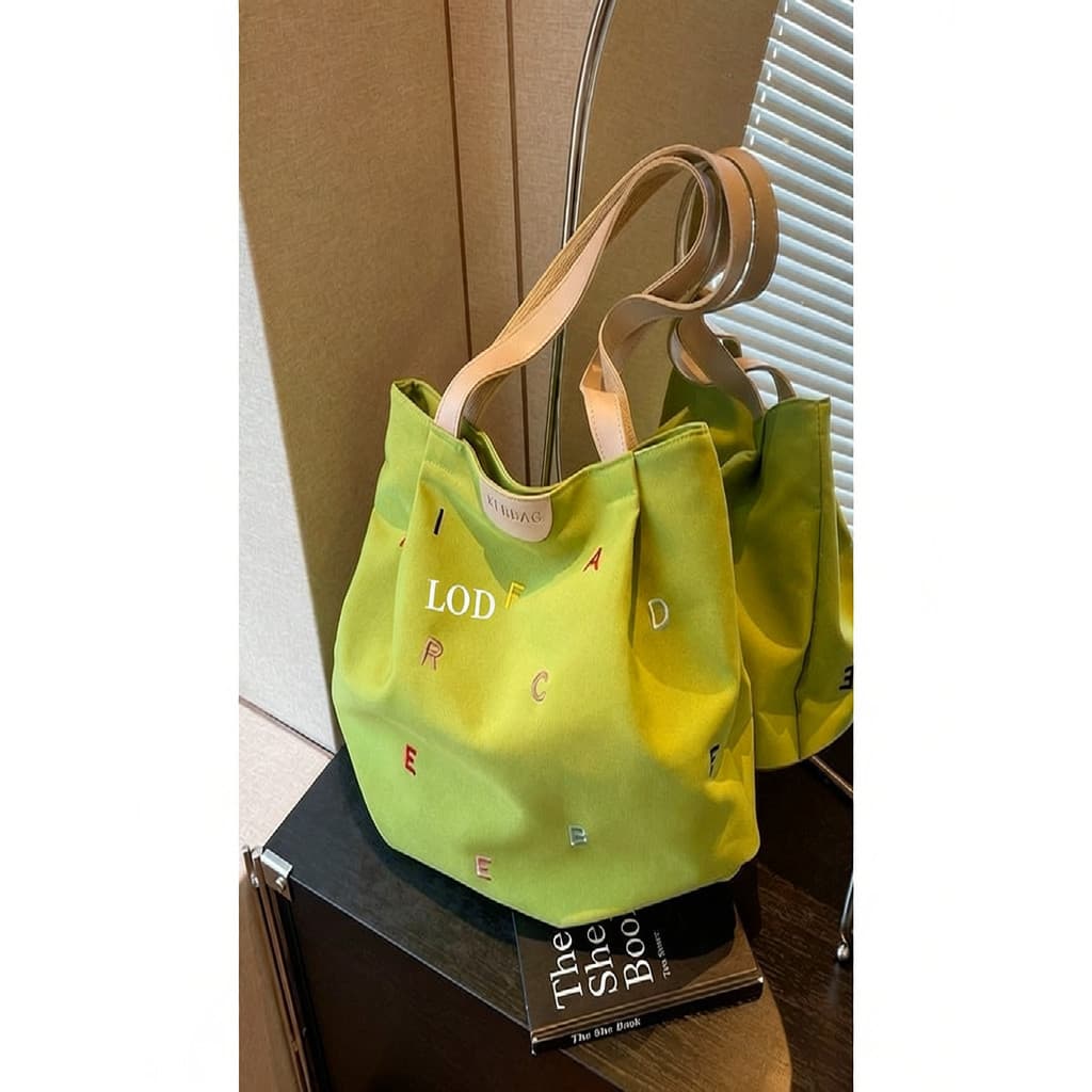 Bolsa de lona de grande capacidade feminina 2026 novo estilo na moda bordado carta sacola estudante fresco um @-
