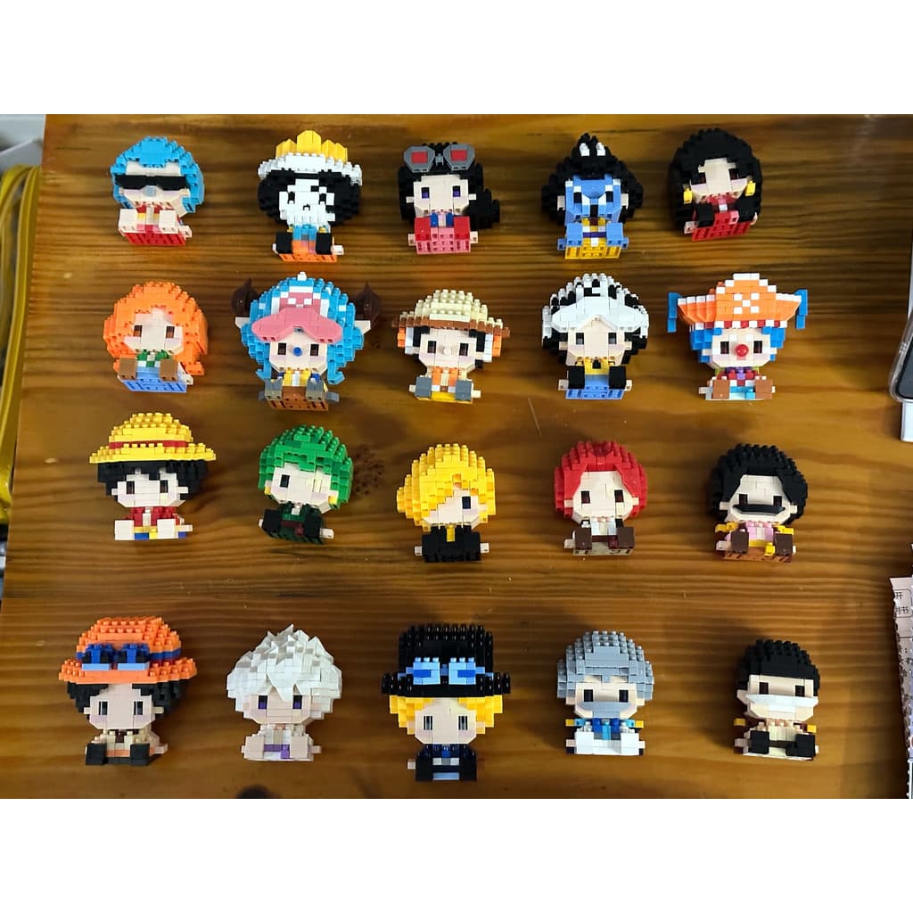 [Venda quente] Blocos de construção de boneca pirata, modelo de personagem de Anime, montagem de quebra-cabeça de partíc
