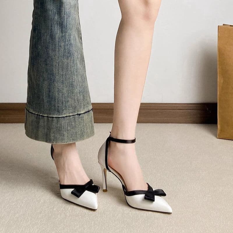 Francês salto alto feminino 2026 novo estilo bonito casamento nupcial sapatos de casamento apontou Toe arco lado oco Sti