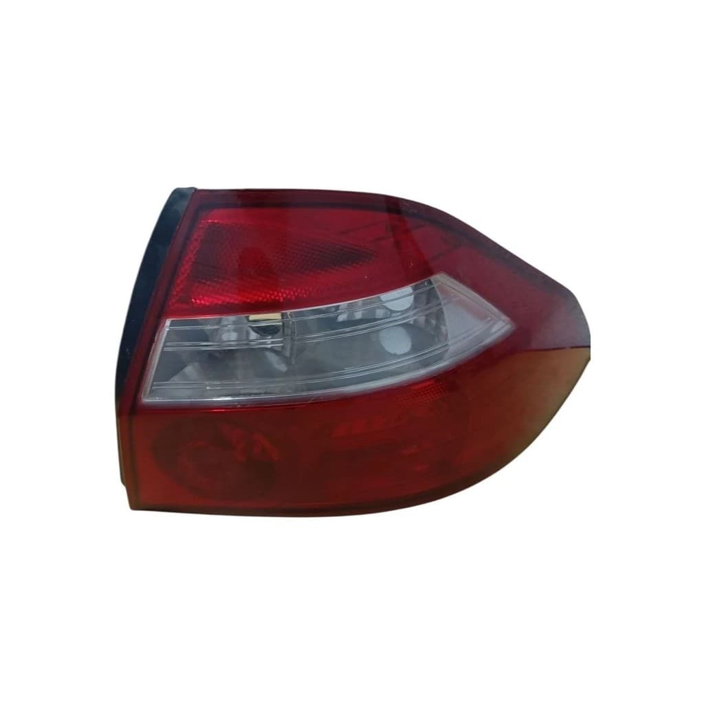 Lanterna Traseira Direita Chevrolet Prisma 2009 com detalhe