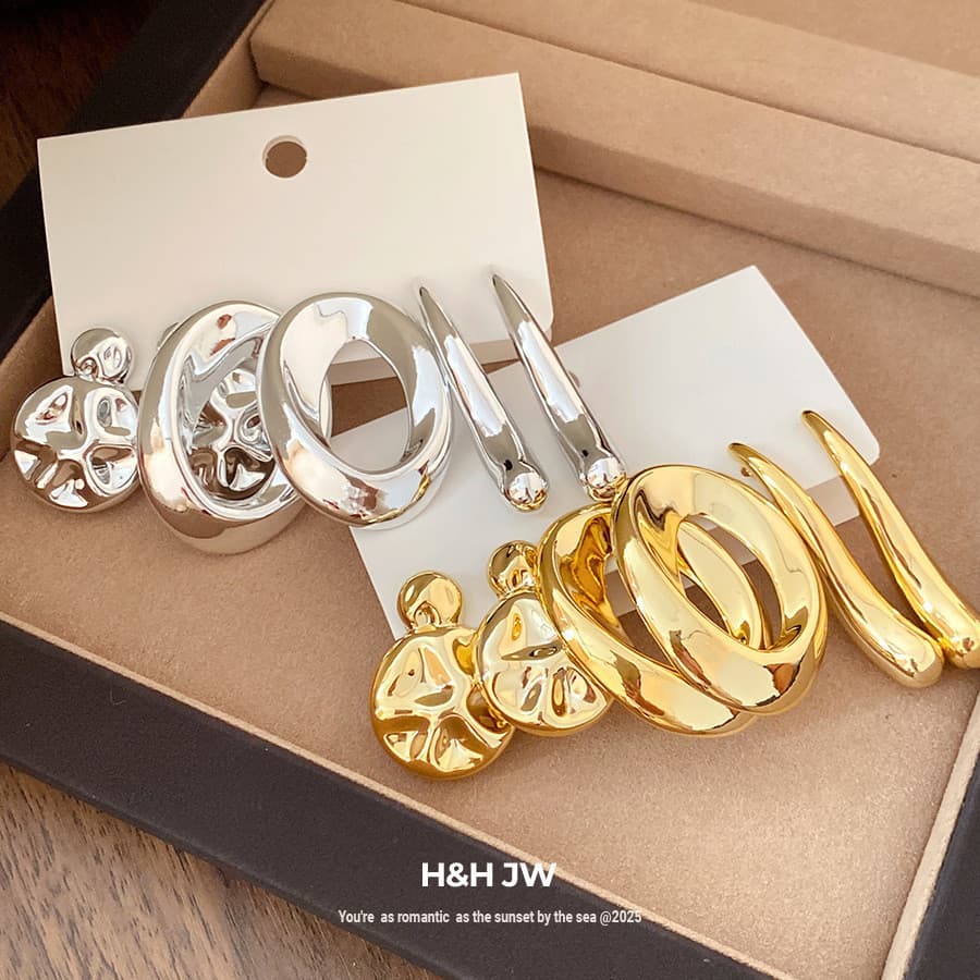 Agulha de aço brilhante redondo plissado brincos conjunto europeu americano simples elegante brincos luz luxo High-End b