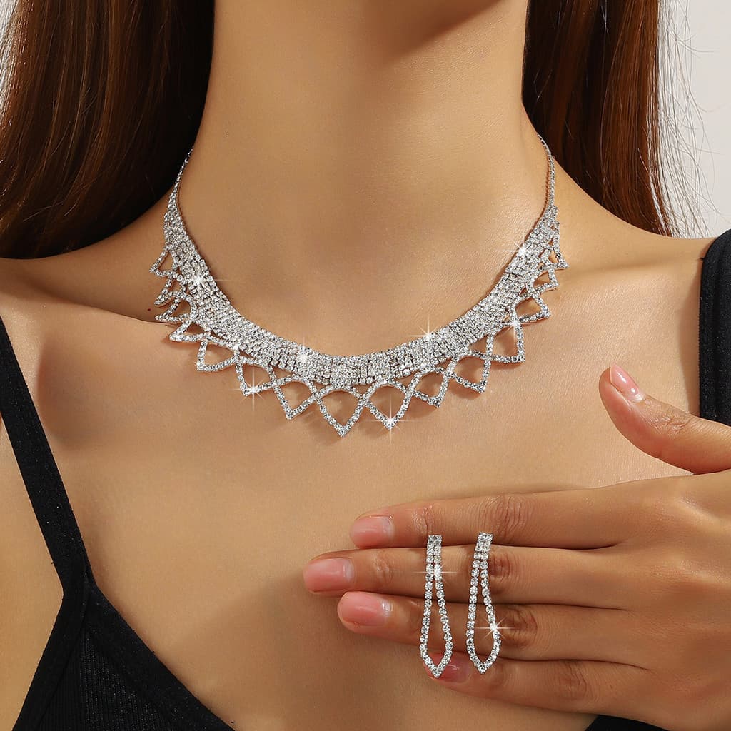 Venda quente requintado cheio de diamante strass colar brincos conjunto de duas peças clavícula corrente jantar vestido