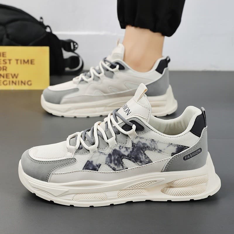 Primavera sapatos masculinos novo estilo respirável malha sapatos masculinos na moda All-Match sapatos esportivos de sol