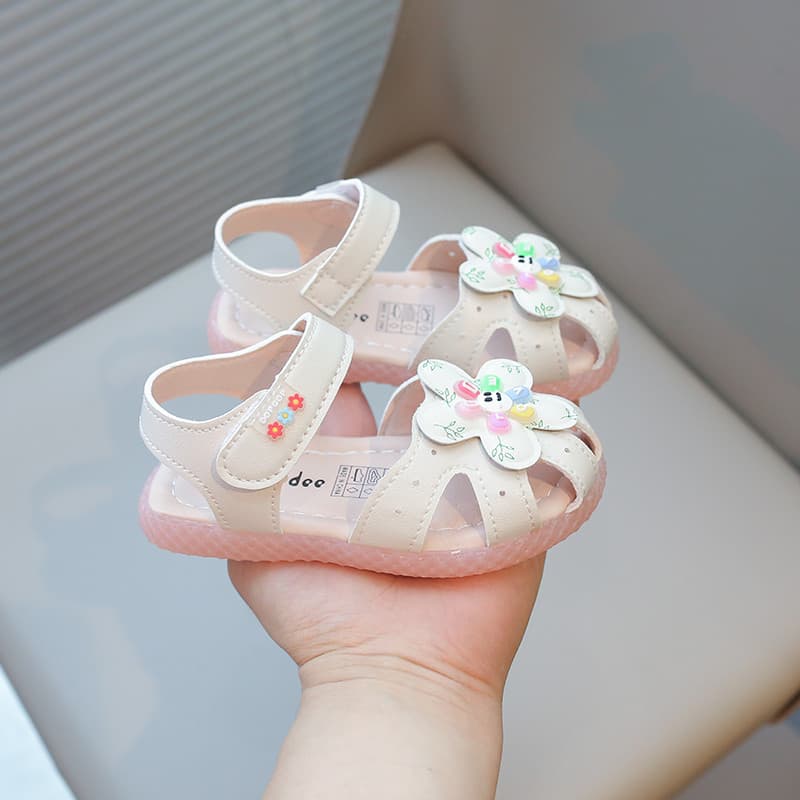 T na moda verão novo estilo flor meninas sapatos sola macia antiderrapante meninas sandálias da criança sapatos de praia