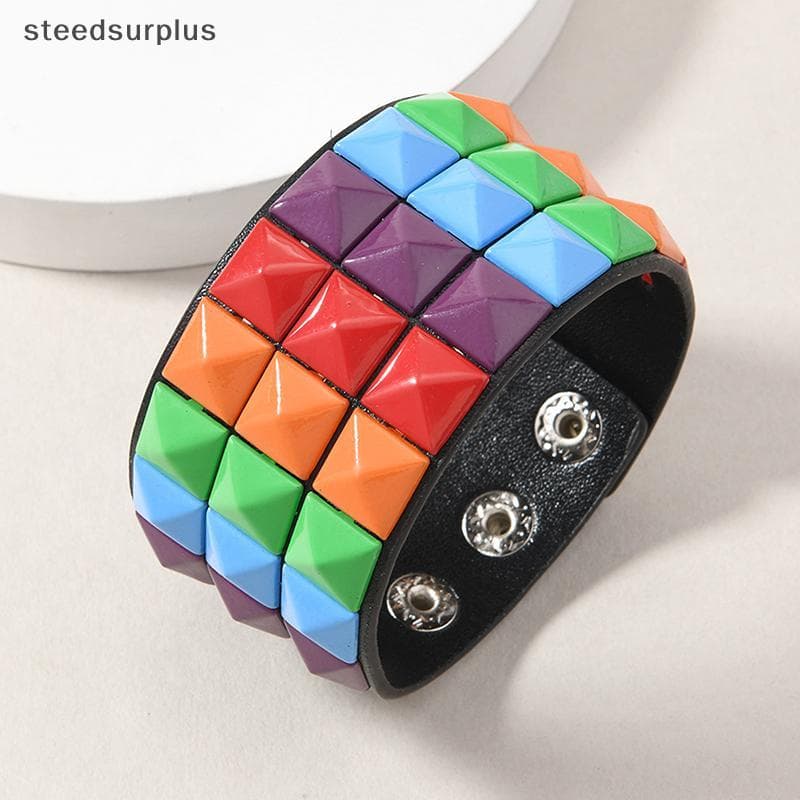 Punk Hip-Hop Três Fileiras De Rebites Quadrados Couro Do Plutônio Grande Pulseira Larga Para Masculino Feminino Bule Jói