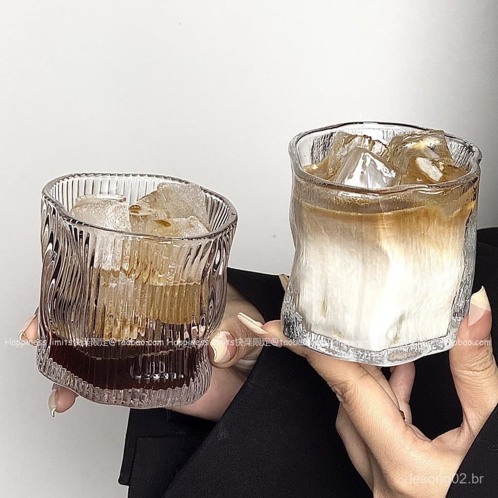 Nicho ins estilo Irregular torção copo de vidro copo de água doméstico meninas High-End copo de vinho bebida xícara de c
