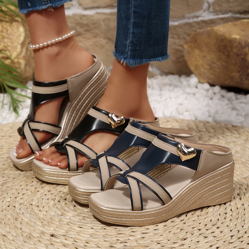 Novas Sandálias Femininas de Sola Grossa, Chinelos de Plataforma da Moda para Uso Externo, Sandálias Casuais Femininas d