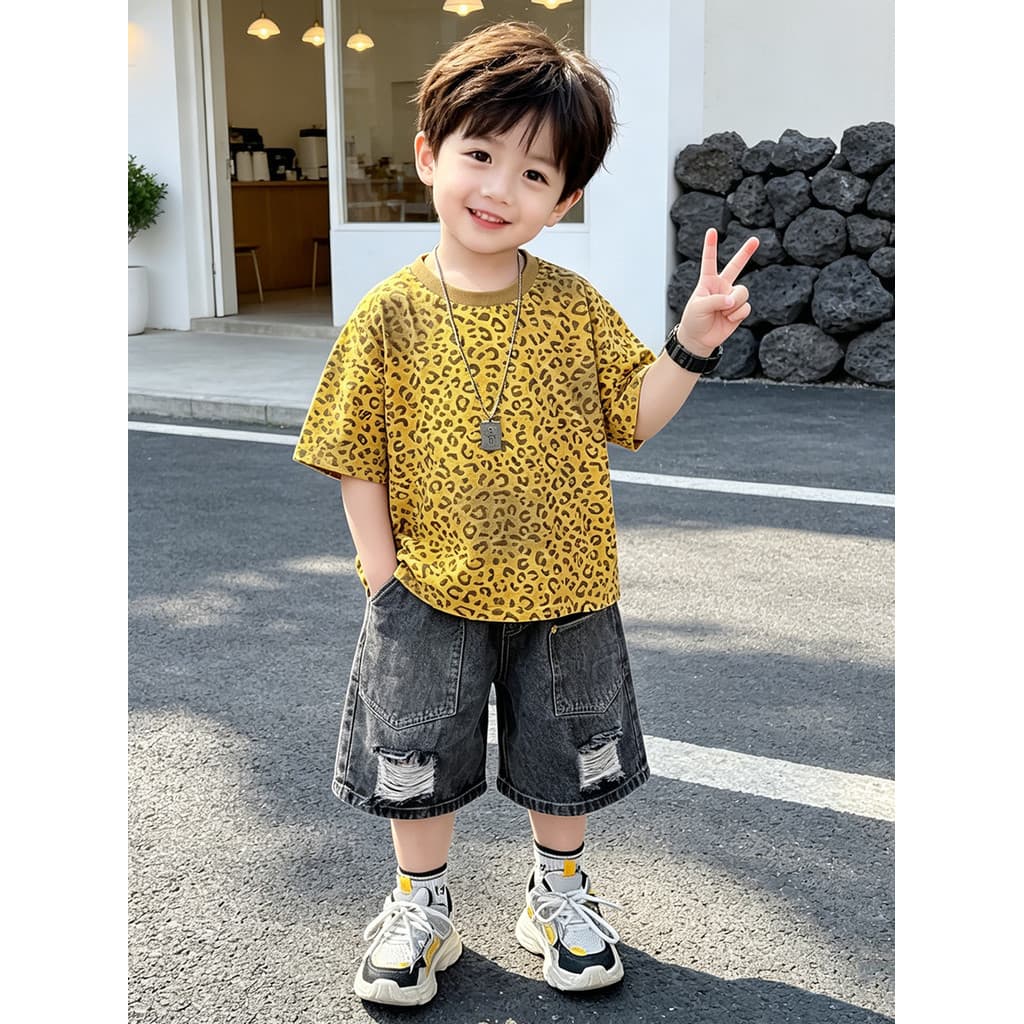 Meninos ternos de verão 2026 novo estilo crianças verão Wear legal bonito bebê verão de manga curta meninos roupas legai