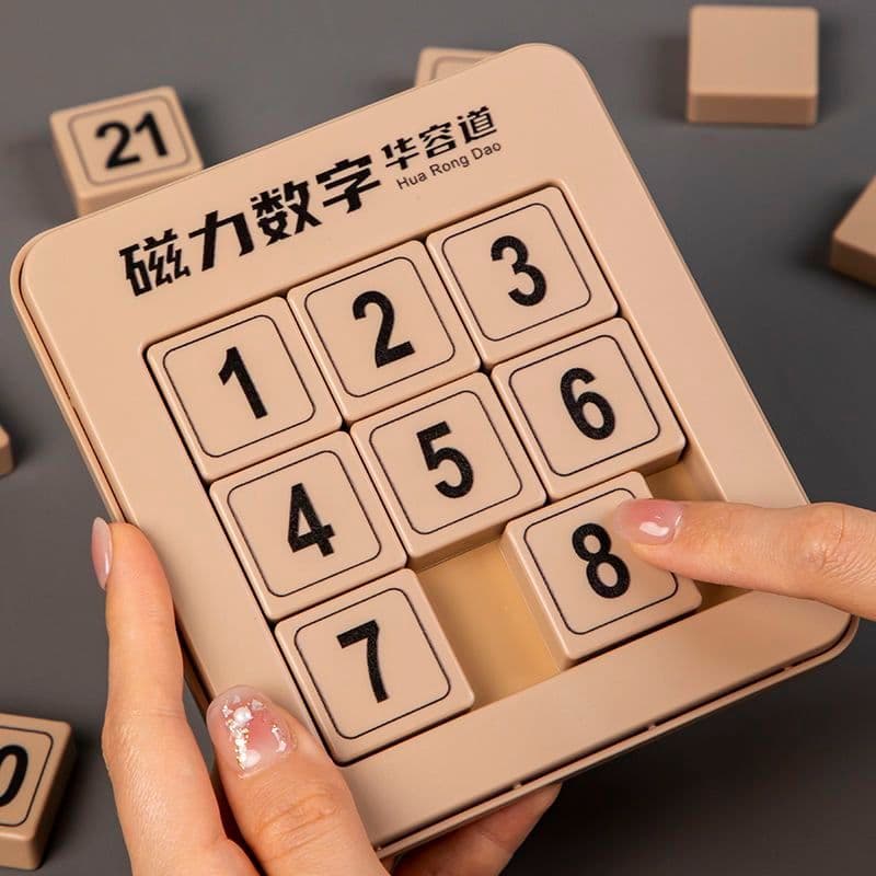 Versão magnética número 4 pedidos 5 pedidos Huarong Road Sliding Puzzle Alunos da escola primária 6-10 anos de idade Hua
