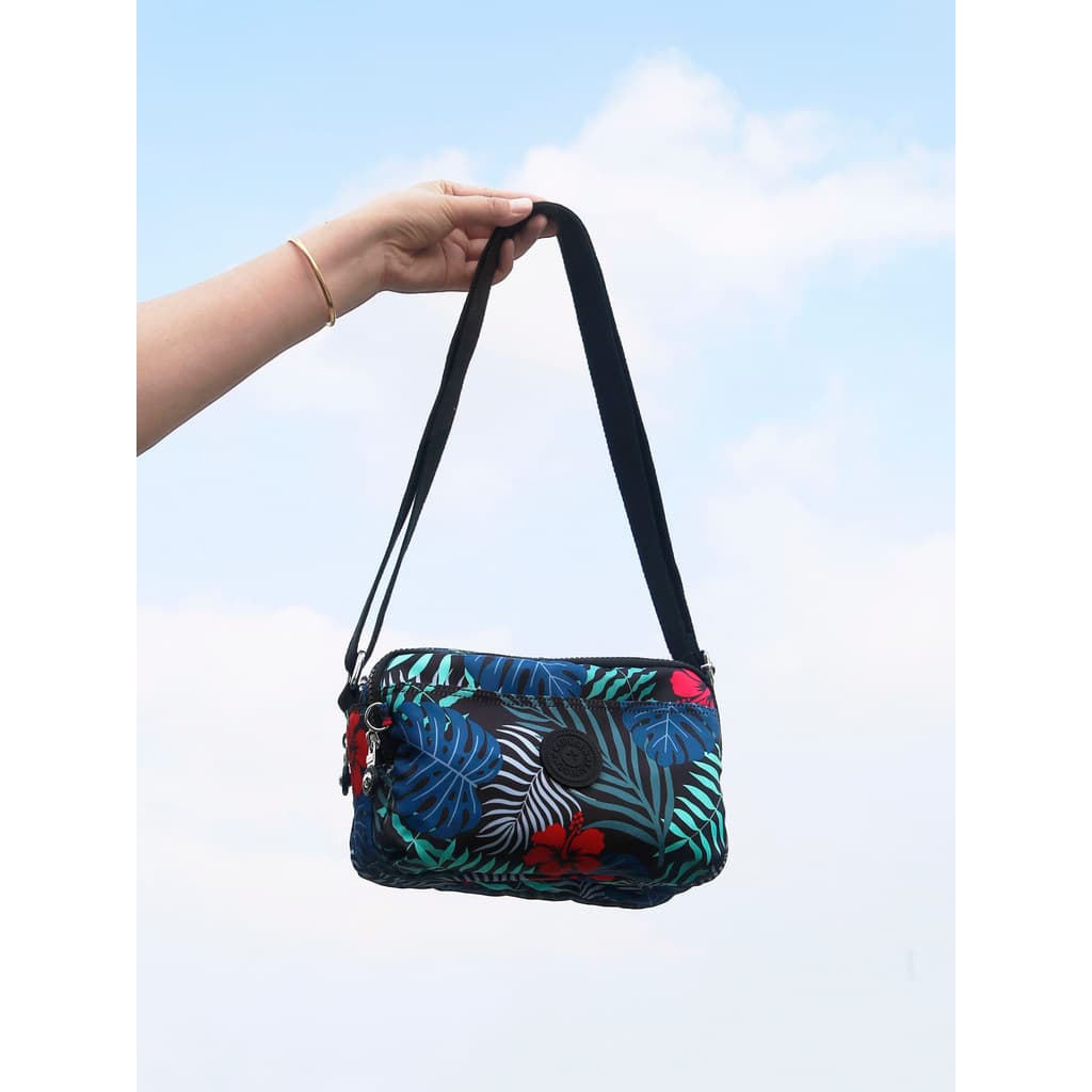 2026 Novo estilo bolsa mensageiro feminina leve pequena bolsa quadrada bolsa mãe de meia-idade bolsa de ombro multicamad