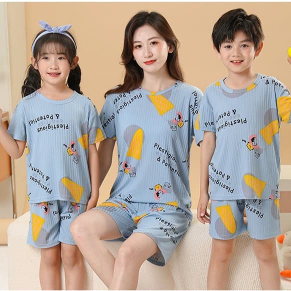 Verão Girafa Pijamas Para O Bebê Crianças Manga Curta Infantis De Seda Gelo Conjunto Meninos Meninas Roupas 6 8 10 14 An