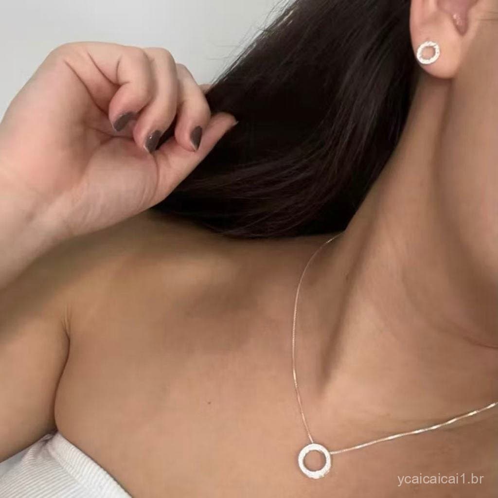 Conjunto  Feminino  Colar e Brincos com Pingente Redondo Vazado Zircônias Brilhantes banhado e ouro 18k e prata 925