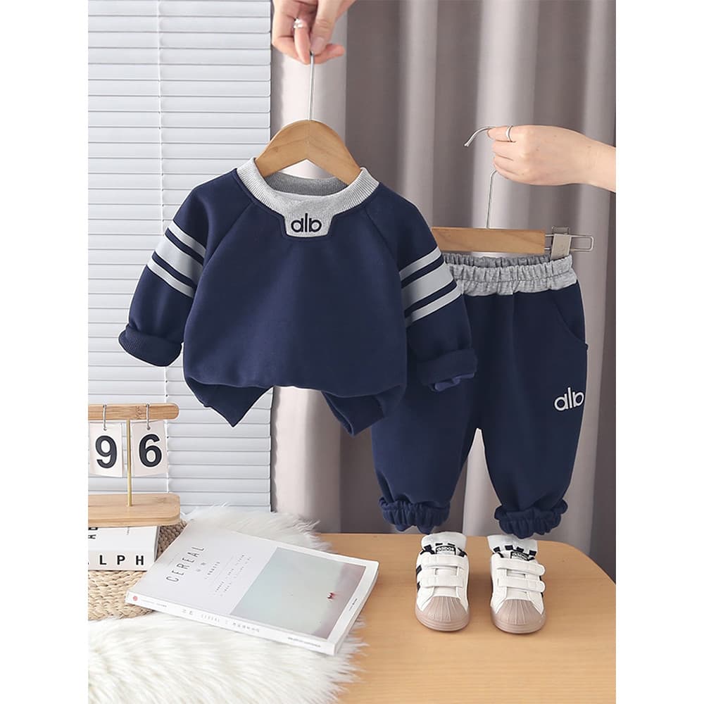 Bebê outono terno 2026 novo estilo 3 crianças roupas menino bebê pequeno mestre 1 ano de idade bonito estilo ocidental r