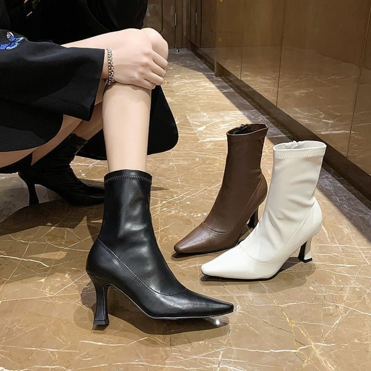 Novas botas de salto alto femininas para o outono e inverno, botas retro de cano médio e ajustadas, estilo britânico, co