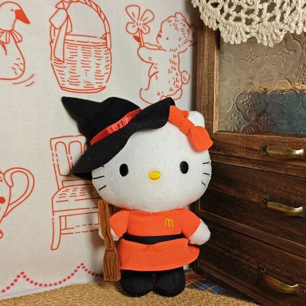 McDonald's Joint Hello kitty Witch Cross-Dressing Boneca de pelúcia cerca de 12 cm