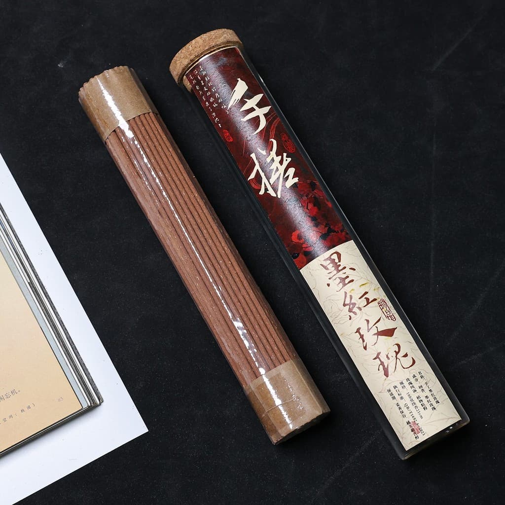 Tinta esfregada à mão Incenso de rosa vermelha Flor Natural Fragrância de frutas Base de madeira Incenso doméstico Sala