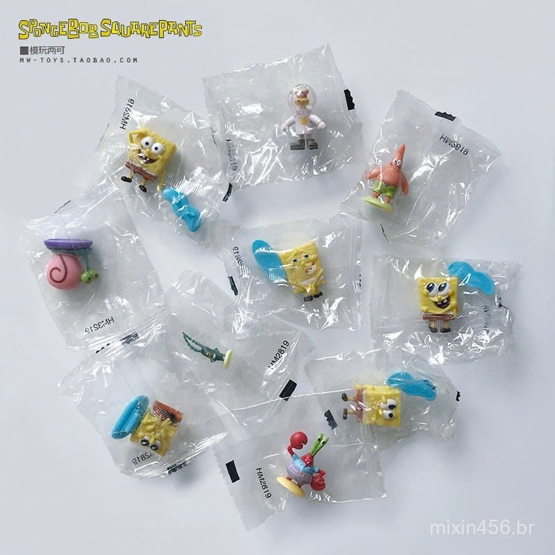 Novas miniaturas dos personagens do SpongeBob, como Sr. Siriguejo, Patrick, Sandy, Squidward e Sr. Krabs, para decoração