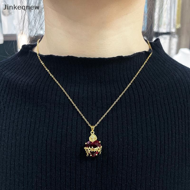 JNBR Trendy Sagred Heart Cross Gargantilha Nelace Com Zircão Vermelho Para Mulheres JIN
