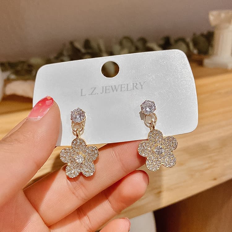 [Estoque pronto] S prata agulha flor brincos liga cheia de diamante volta pendurado brincos elegante moda ol Super fada