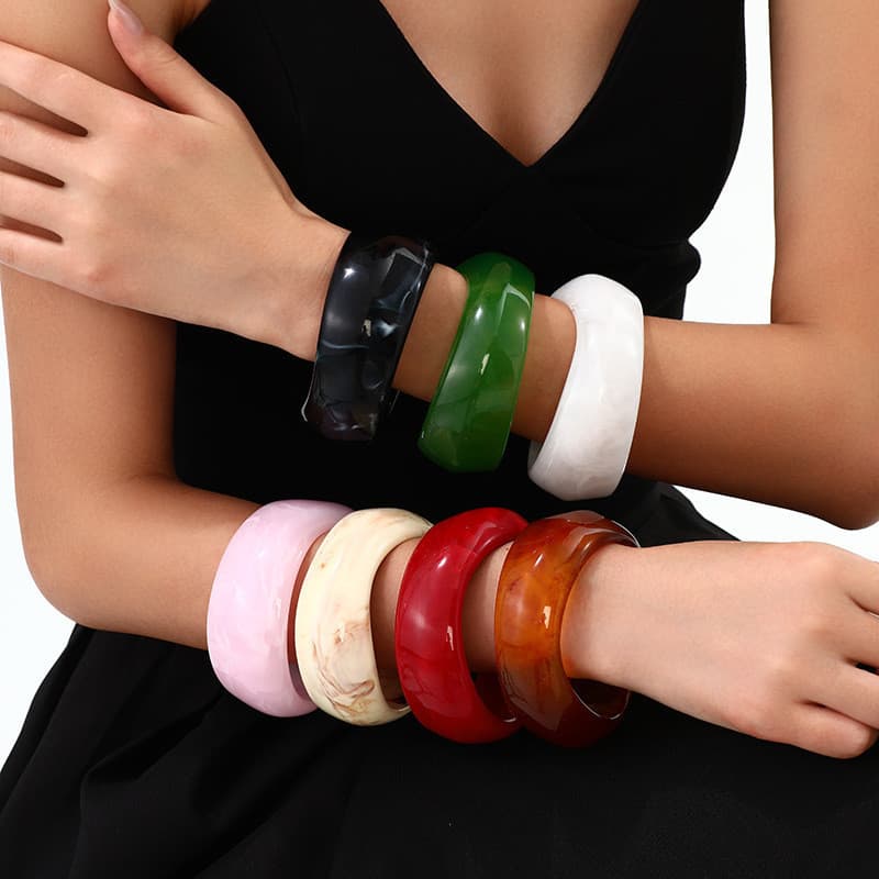 Pulseira Larga Irregular de Resina para Mulheres, Design Único, Versão Larga em Degradê, Pulseira de Moda Minimalista Re