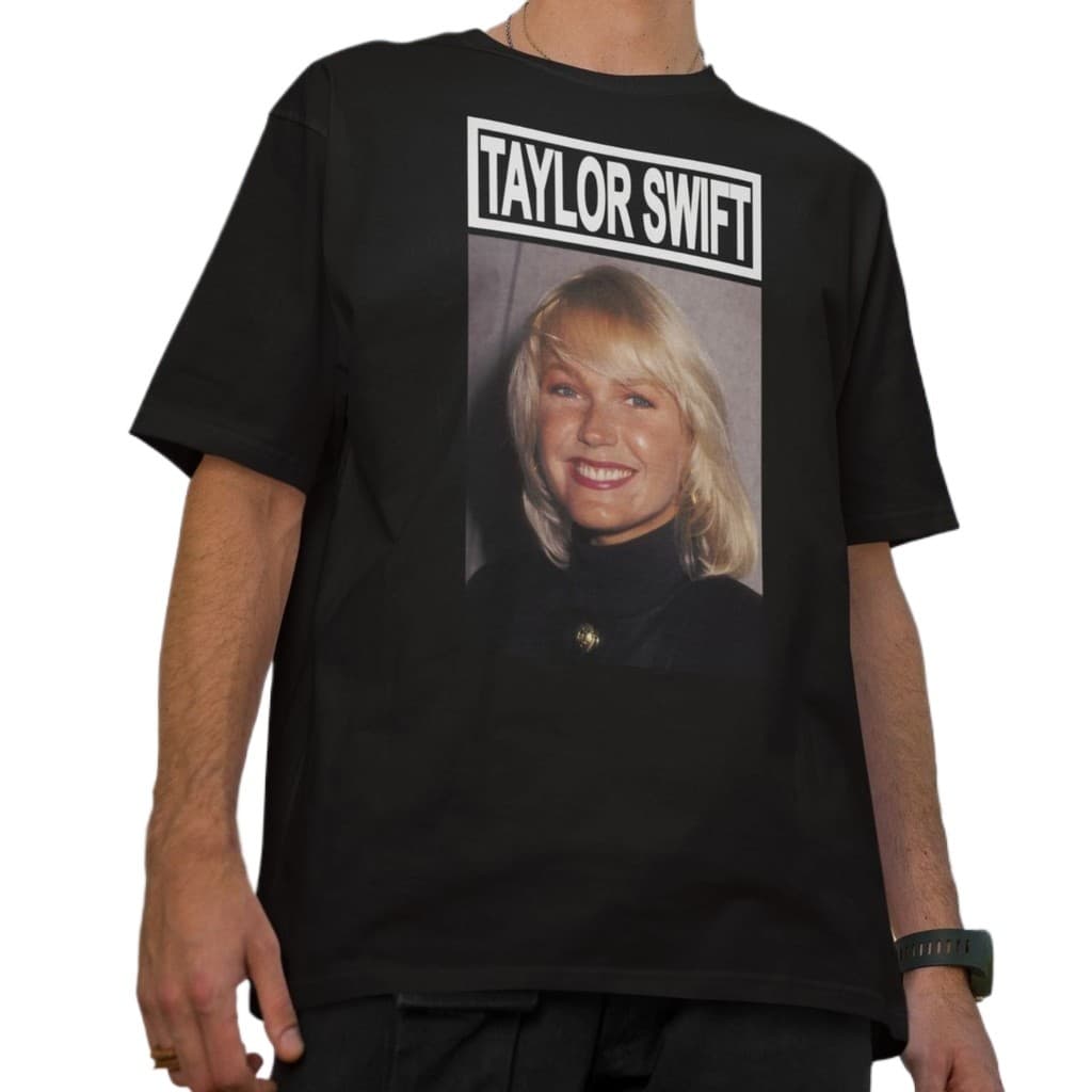 Camiseta Meme Taylor Swift The Eras Tour Parecida Xuxa Engraçada