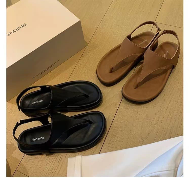 Uva mãe mesmo estilo temperamento espinha de peixe Retro Flip-Toe férias nicho plano sandálias estilo romano feminino.A2