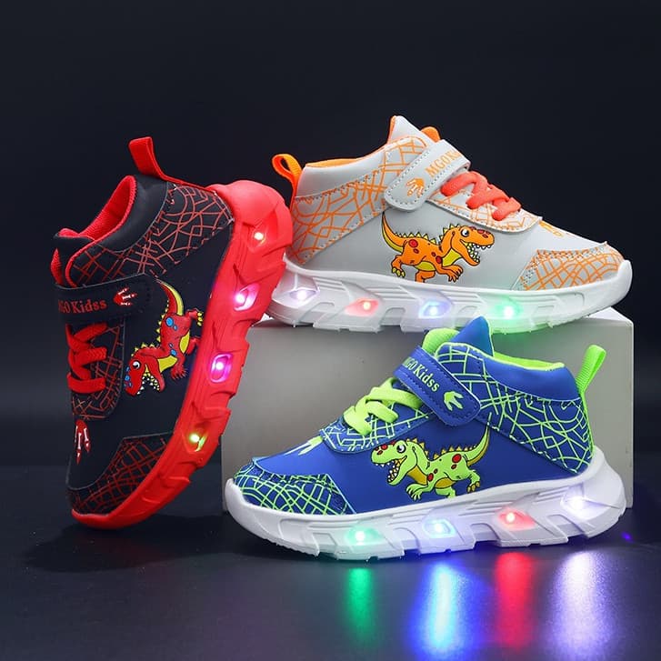 694412026 Novo estilo de tênis infantis para meninos e meninas, sapatos casuais de cano alto, sapatos de bebê com LED 45