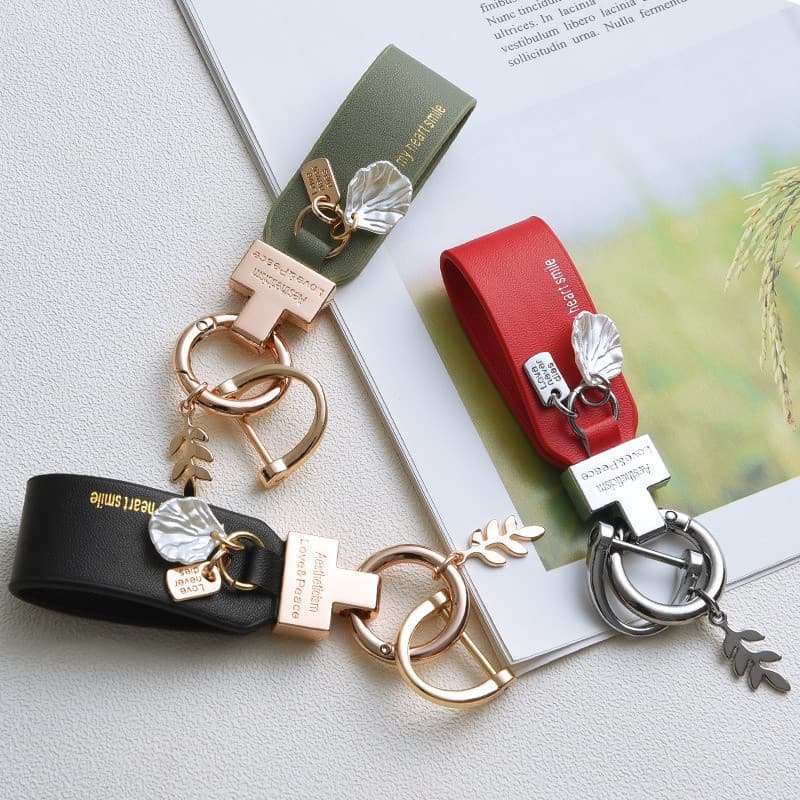 Moda l Chaveiro De Carro Francês De Luxo Leve Pingente De Couro Lovely Alloy Buckle Korea Highgrade Shell Female Pendant