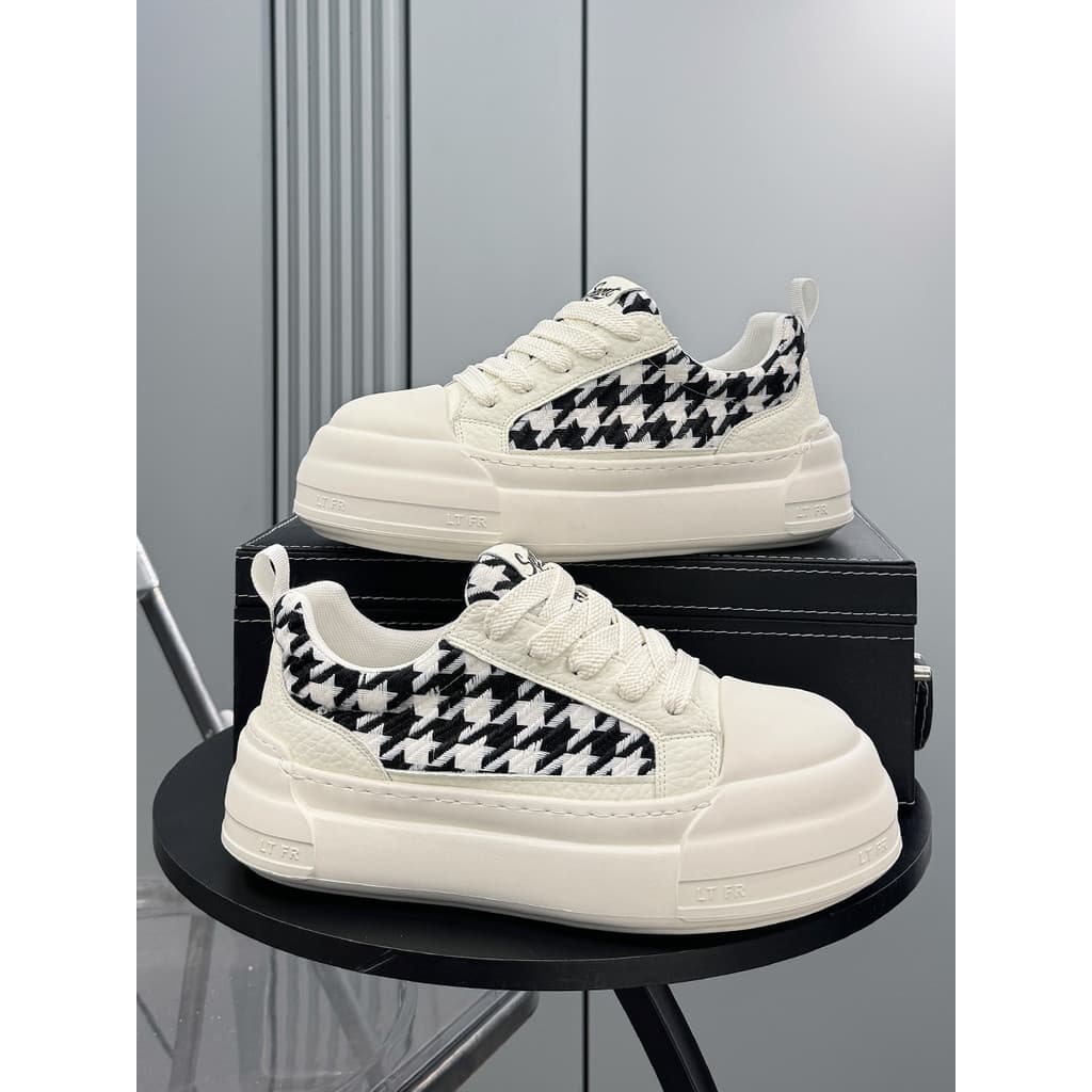 Sapatos masculinos 2026 novo estilo Super quente de sola grossa sapatos de dedo grande Street Wear tênis de aumento de a
