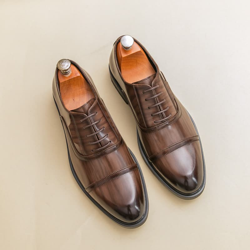 Sapatos de couro de três articulações masculinos estilo britânico versão coreana dedo do pé apontado noivo sapatos de ca