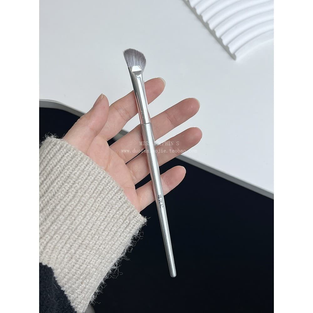 Wei Youji Semi-ventilador nariz sombra escova cabeça oblíqua destaque contorno escova sombra nariz sombra contorno maqui