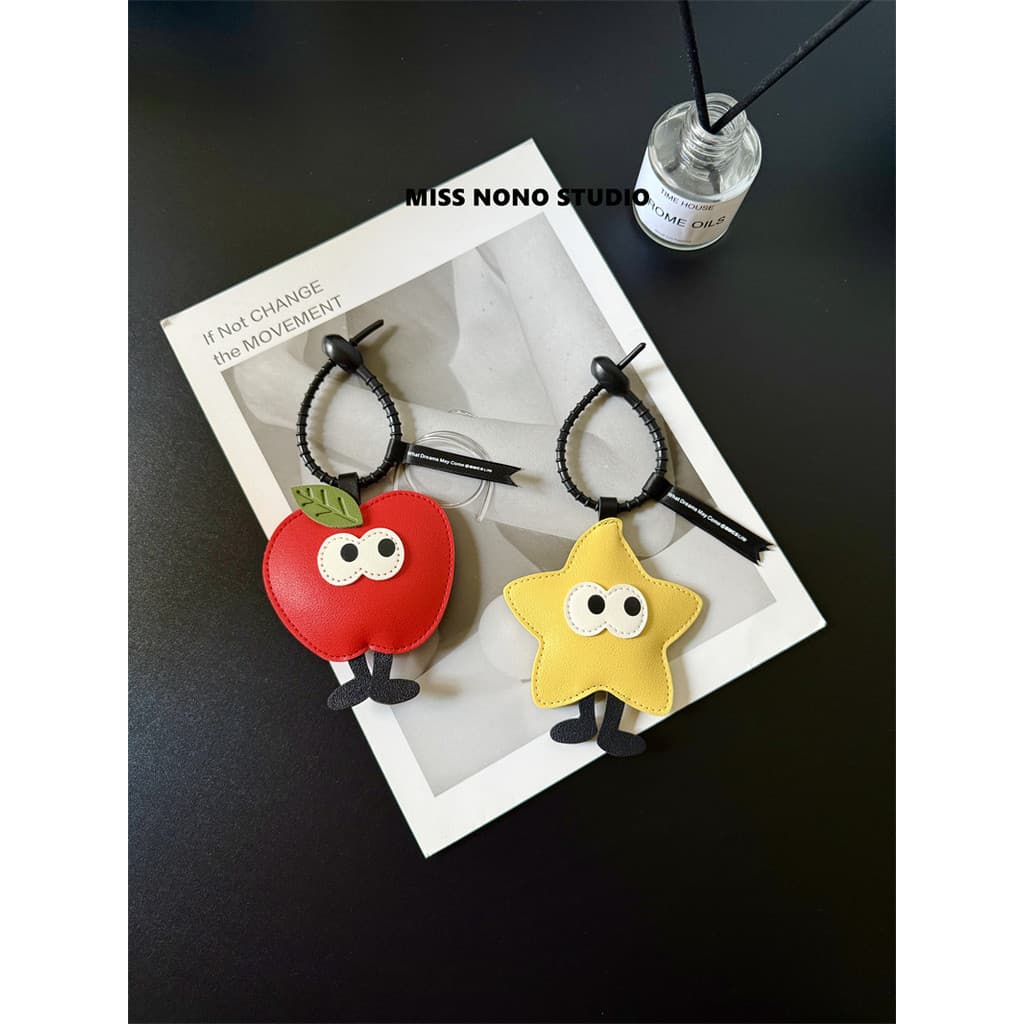 Nicho Design saco pingente bonito maçã chaveiro casal carro pingente boneca estrela de cinco pontas mochila pingente