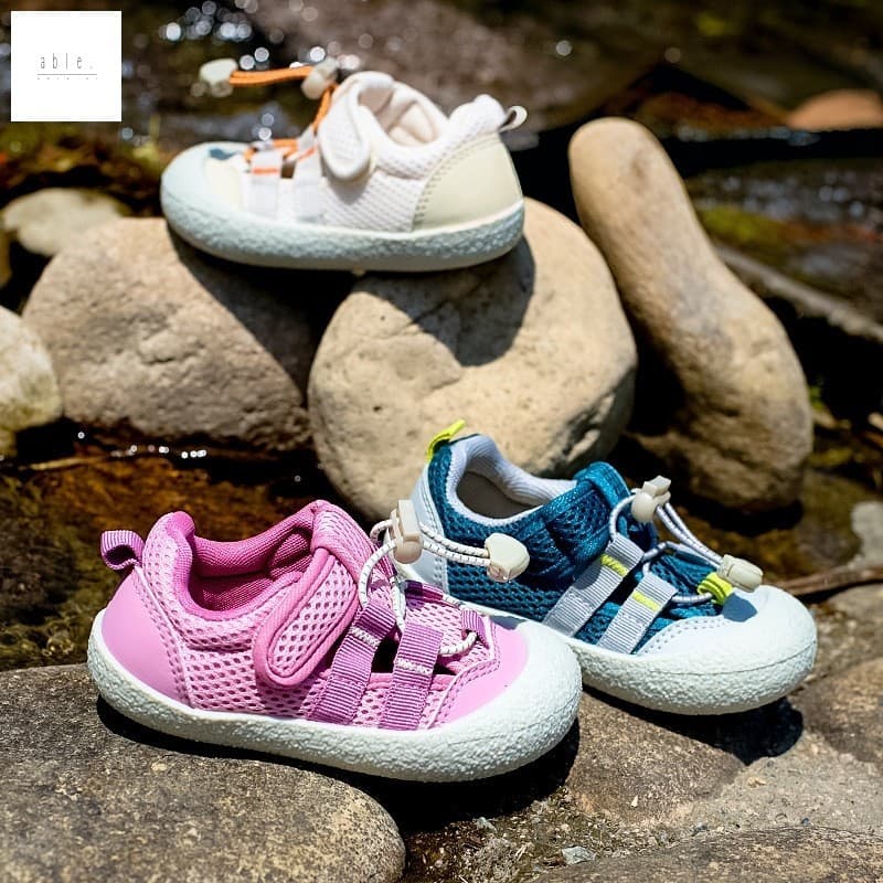 Calçados Esportivos Respiráveis Infantis – Design Oco De Verão Para Meninas Vadeando