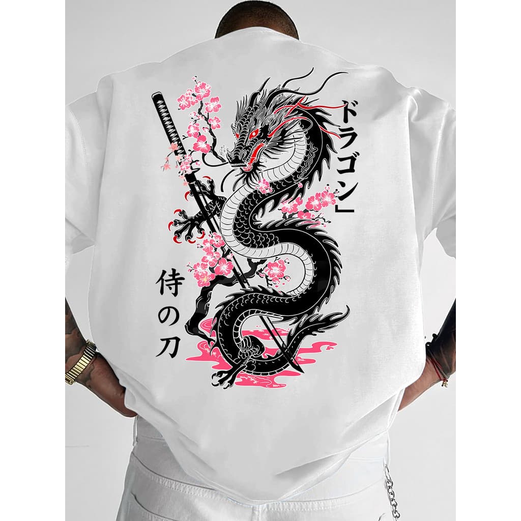 Camiseta 100% algodao Estampa com Dragão, Flor de Cerejeira e Elementos Katana