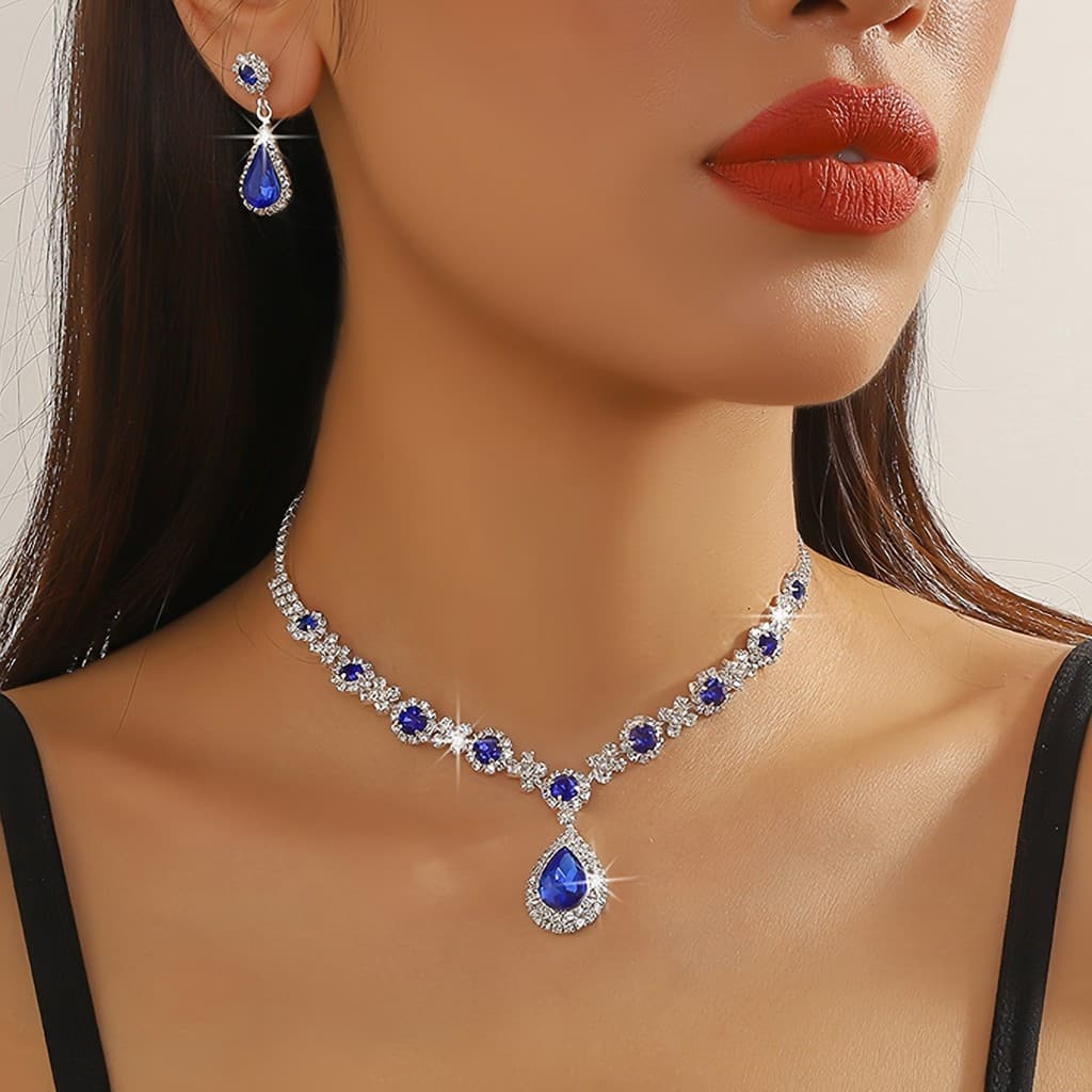 Conjunto Elegante de Colar e Brincos com Strass para Mulheres, Liga de Cobre Banhada a Prata, Pedra Sintética, Estilo DE