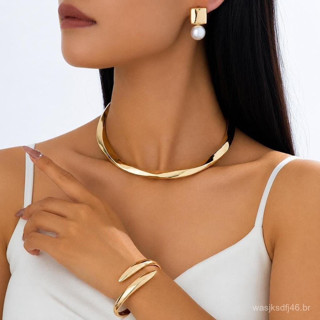 Kit 4 luxuoso com colar, pulseira e brincos em formato de onda, banhados a ouro 18K