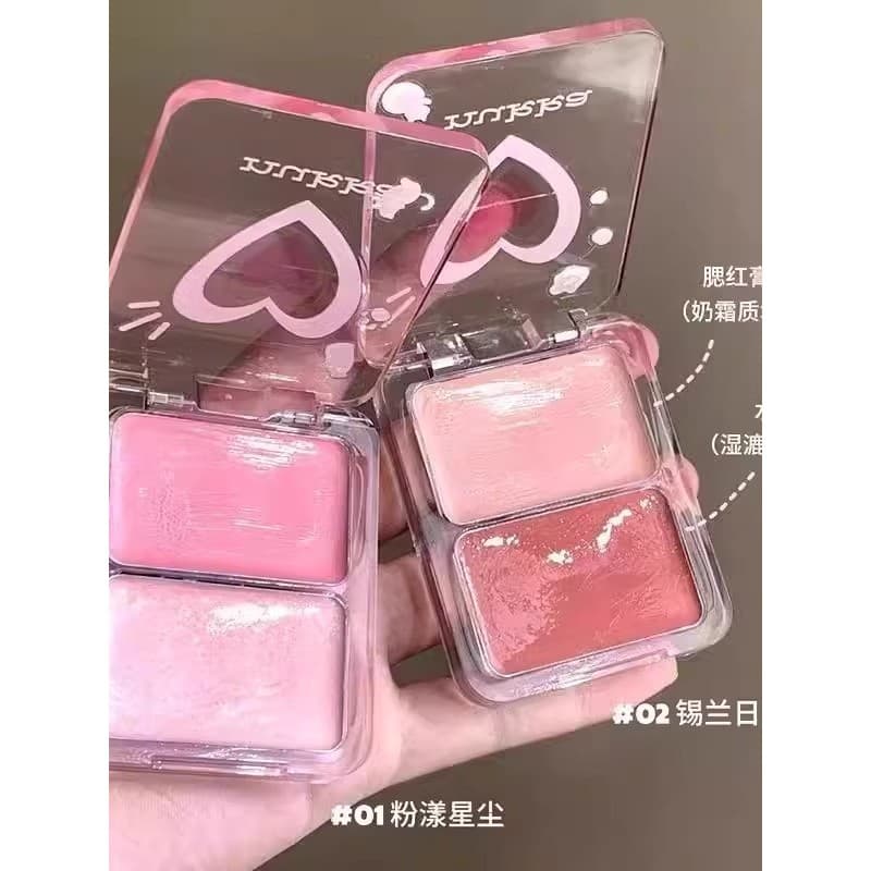 Artista de maquiagem dedicado rosto iluminando rosto rosa iluminador duas cores brilho de água reparação de pele alto br