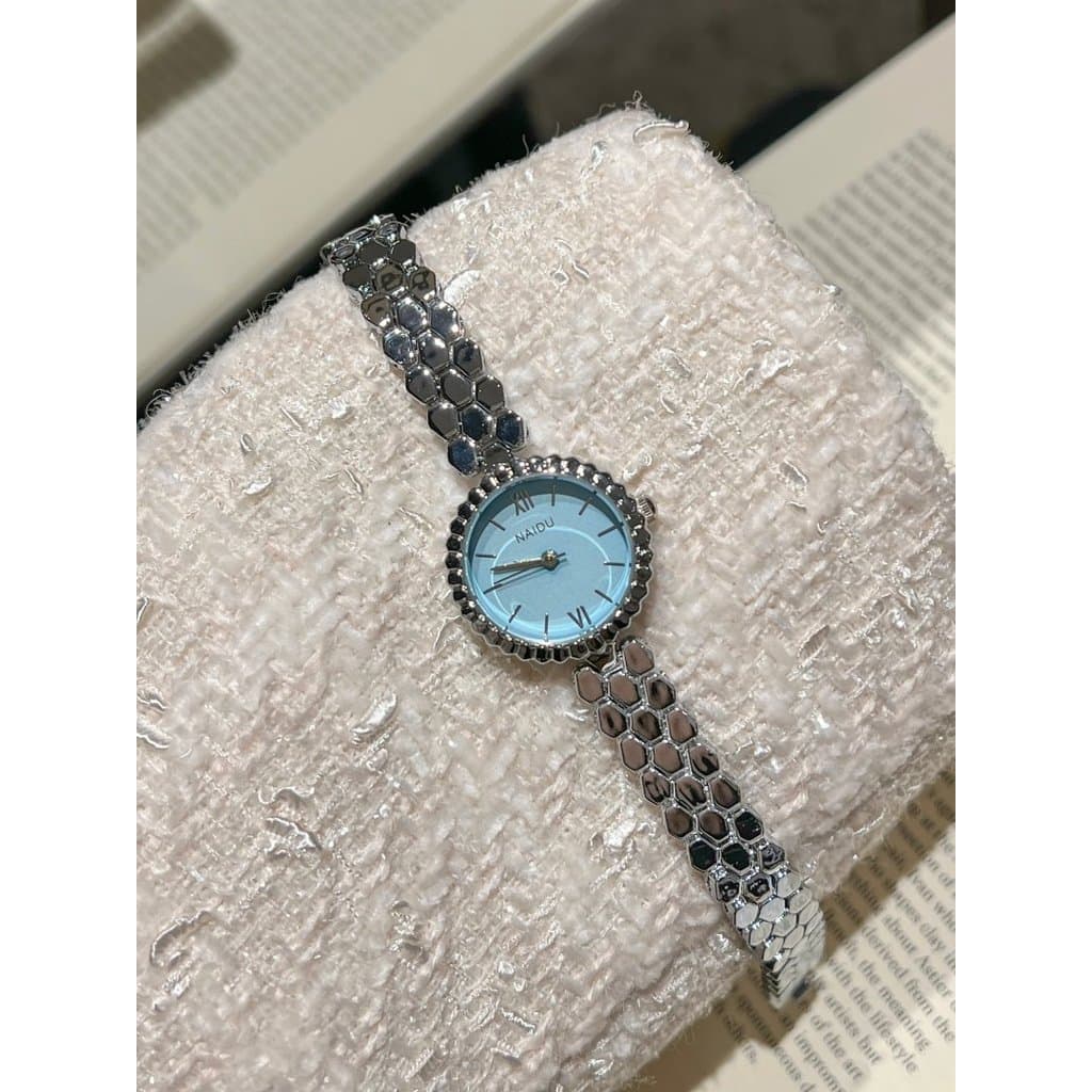 relogio feminino relogio feminino pequeno delicado Relógio feminino luz luxo nicho pulseira estudantes do sexo feminino