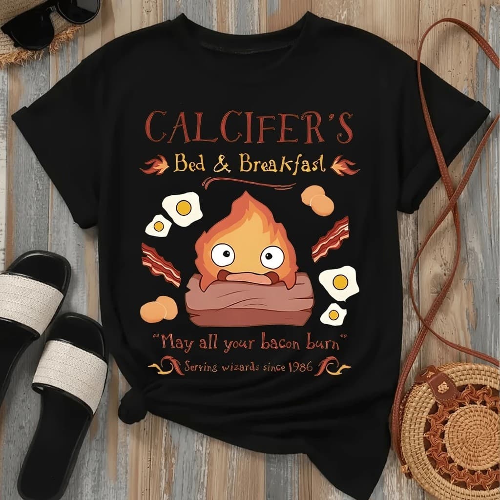 Camiseta Basica Calcifer’s Bed & Breakfast | Estilo Geek Vintage com Arte Criativa e Divertida