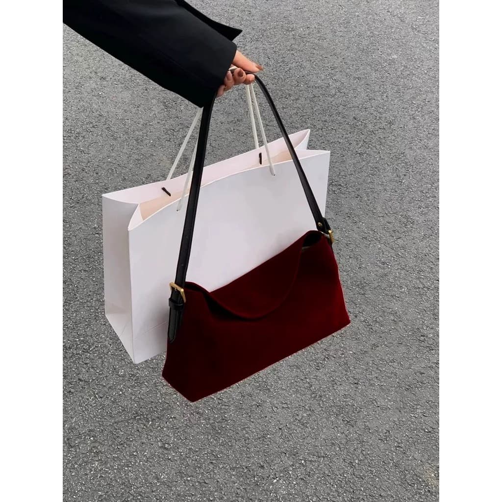 bolsa feminina Bolsa Camurça vermelha Super quente portátil bolsa de ombro feminina 2026 novo estilo luz luxo nicho High