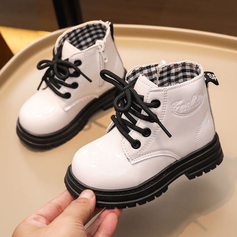 Meninas botas curtas crianças botas únicas 2024 outono inverno novo dos desenhos animados morango sapatos infantis princ